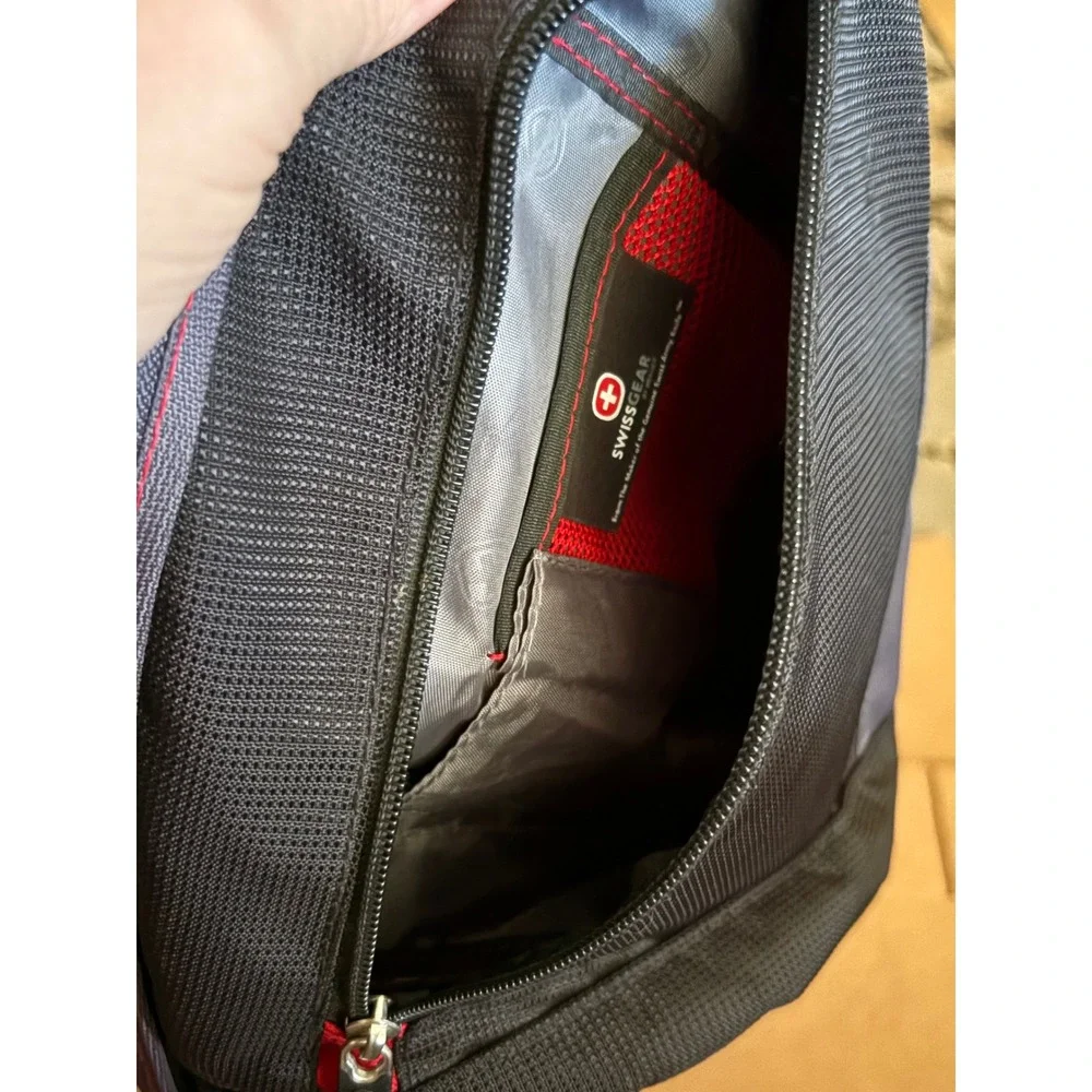 SwissGear Mono Sling Backpack Men's Black Good Crossbody Padded Strap Travel Bag